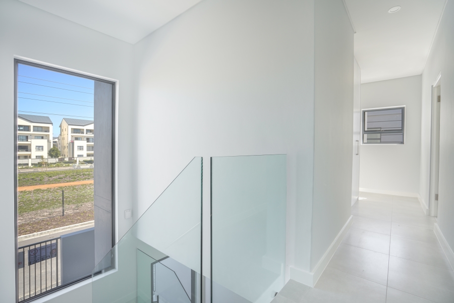 4 Bedroom Property for Sale in Sandown Western Cape